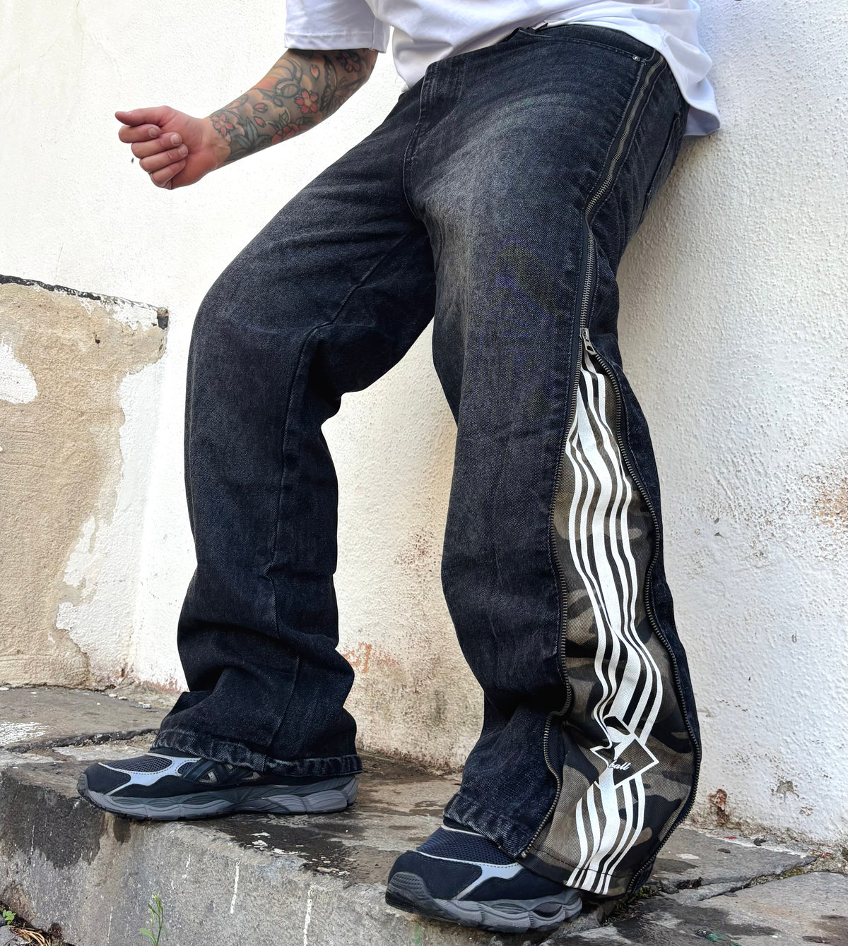 Baggy zip Ad
