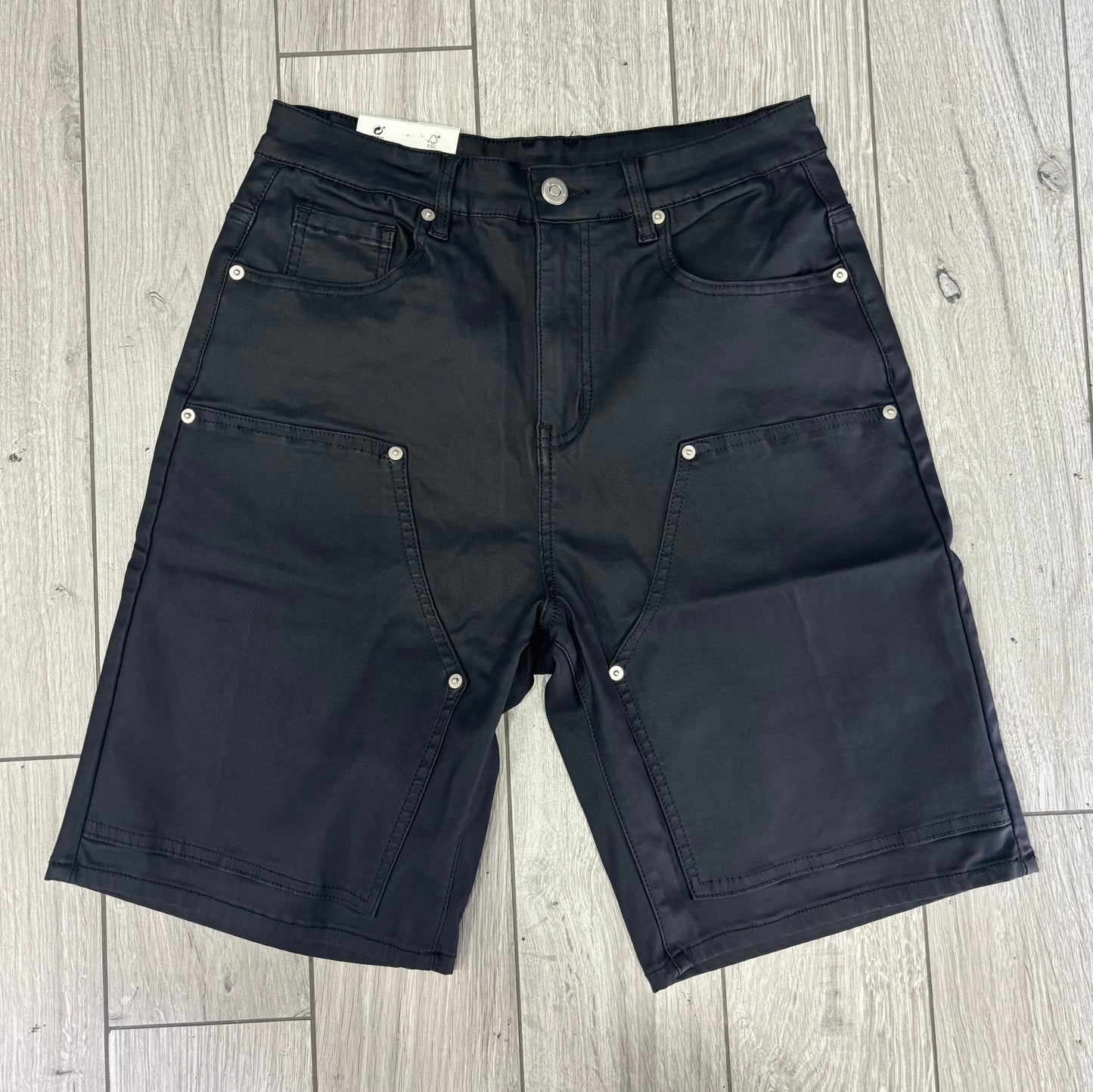 Bermuda pelle