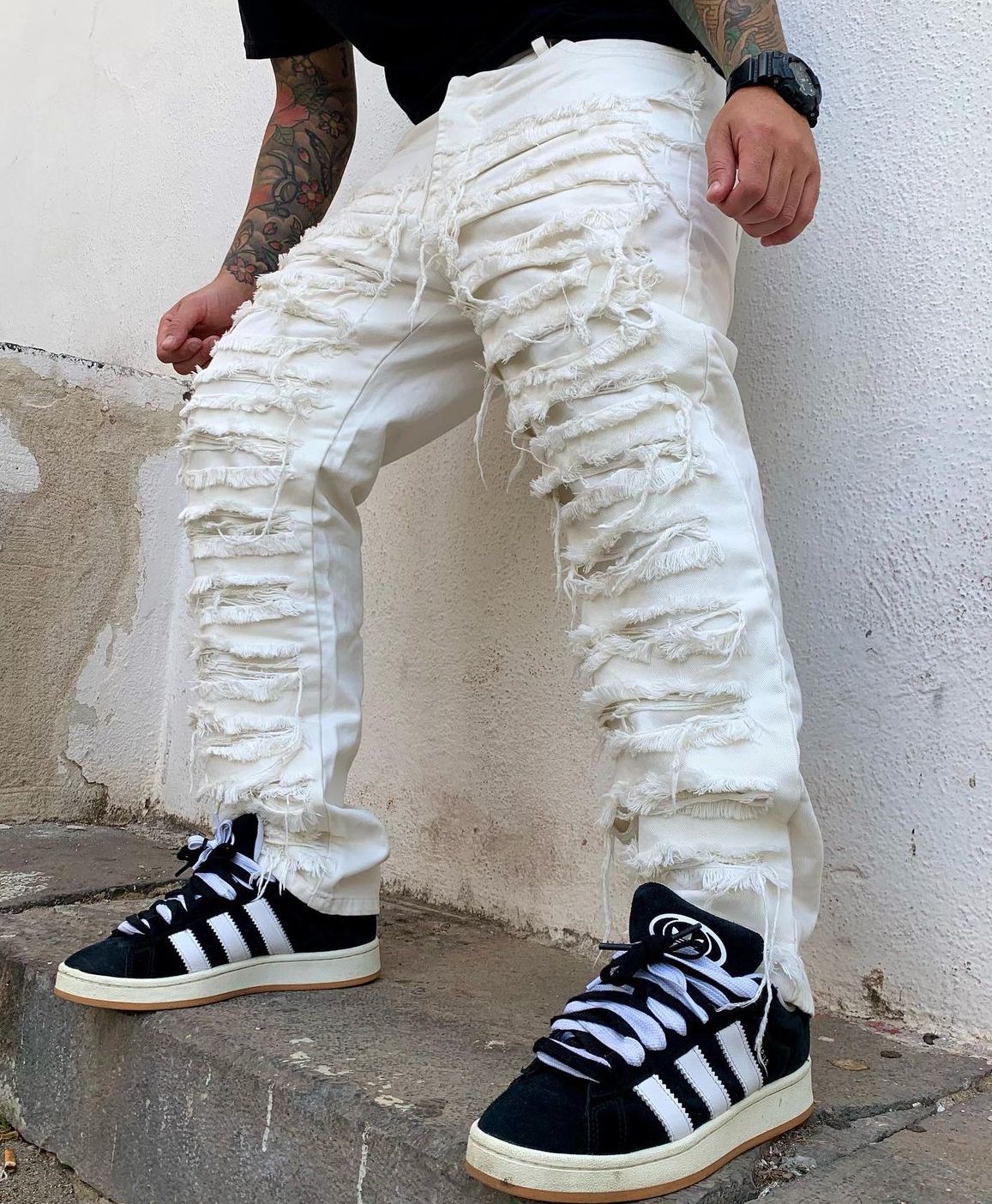 Jeans ripped white