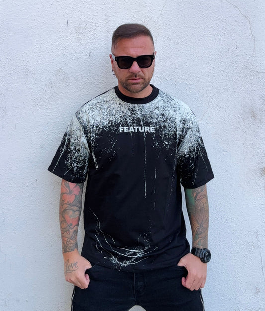 T-shirt Feature