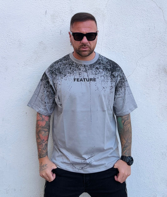 T-shirt Feature